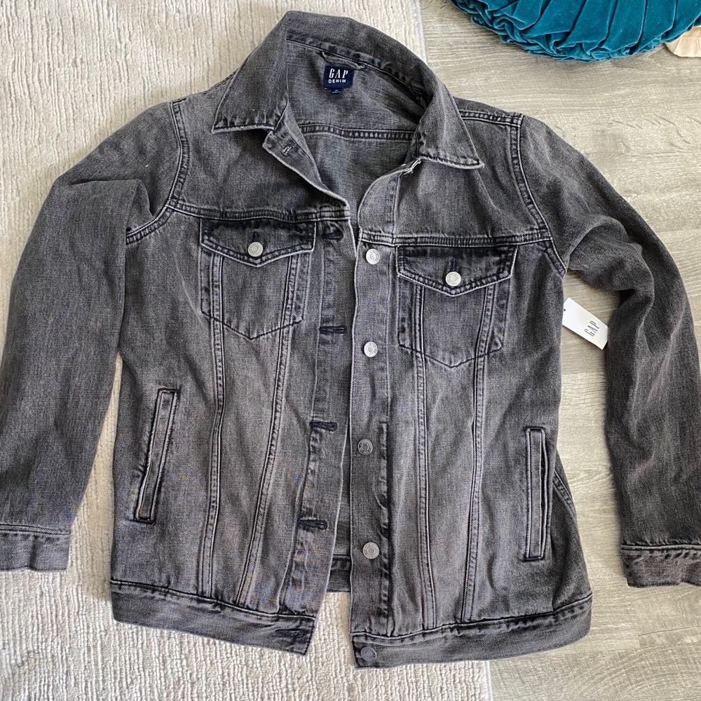 NWT Gap Oversized Washed Black Denim Jacket XS/S